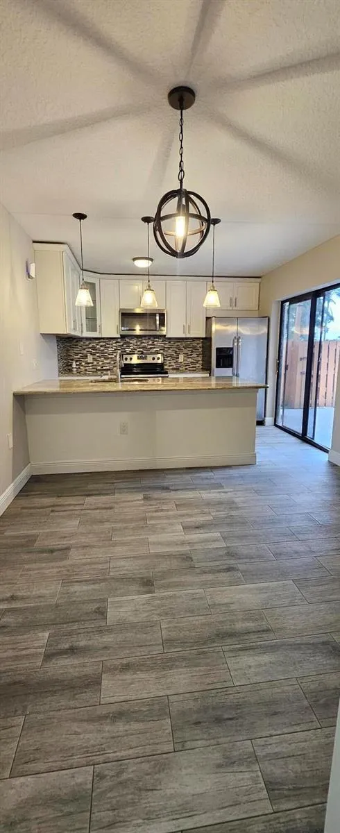 141 Heritage Way SE West Palm Beach, FL 33407