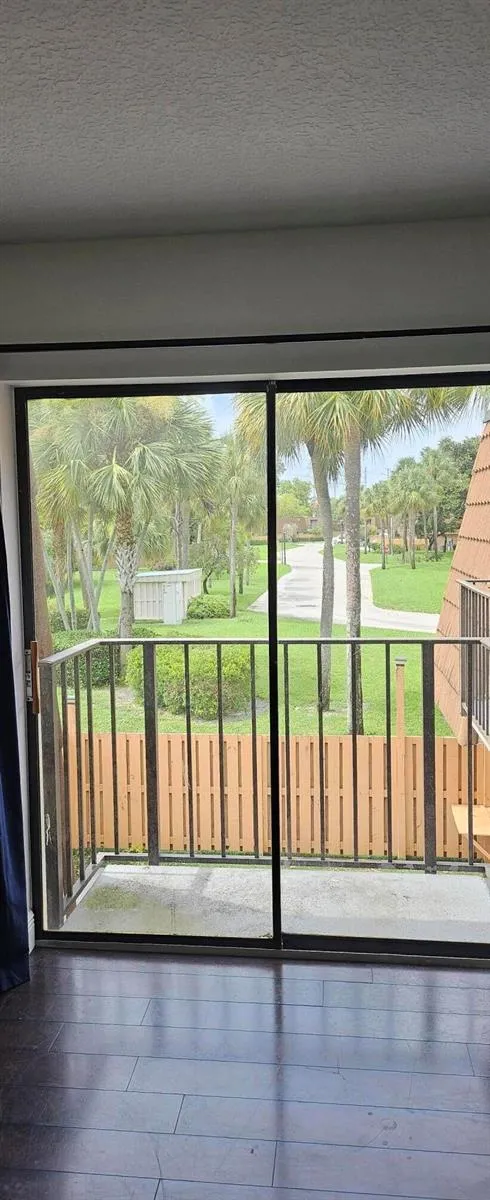 141 Heritage Way SE West Palm Beach, FL 33407