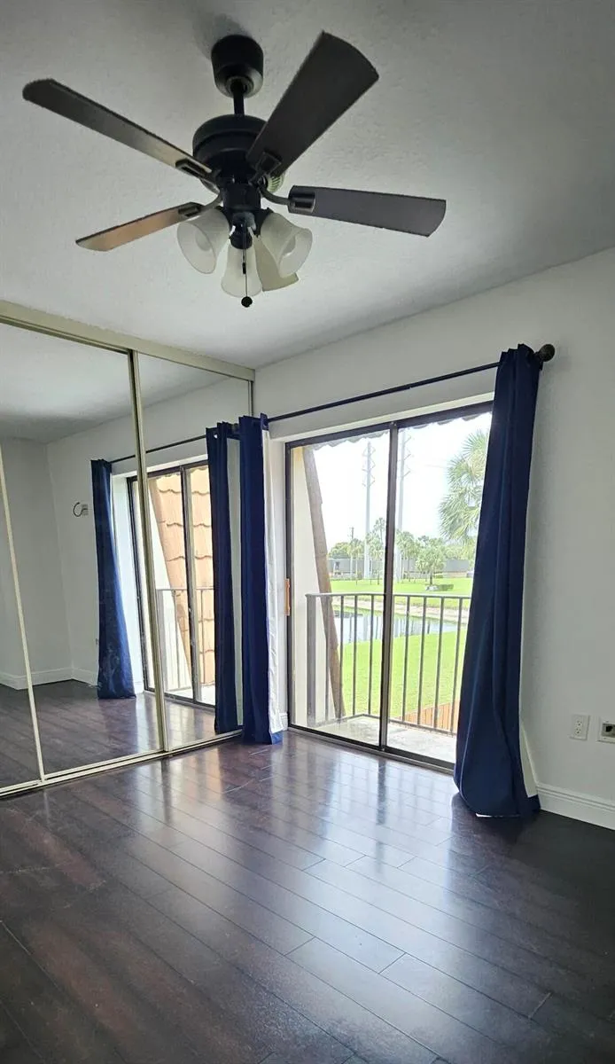 141 Heritage Way SE West Palm Beach, FL 33407