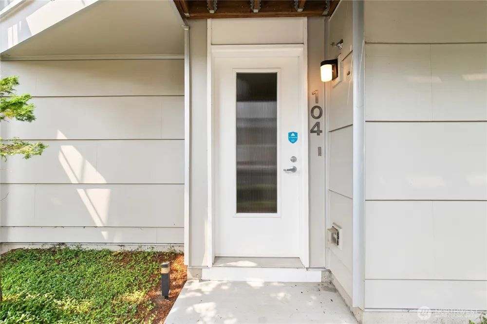 15130 NE 81st Way #104 Redmond, WA 98052