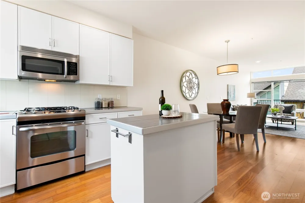 15130 NE 81st Way #104 Redmond, WA 98052
