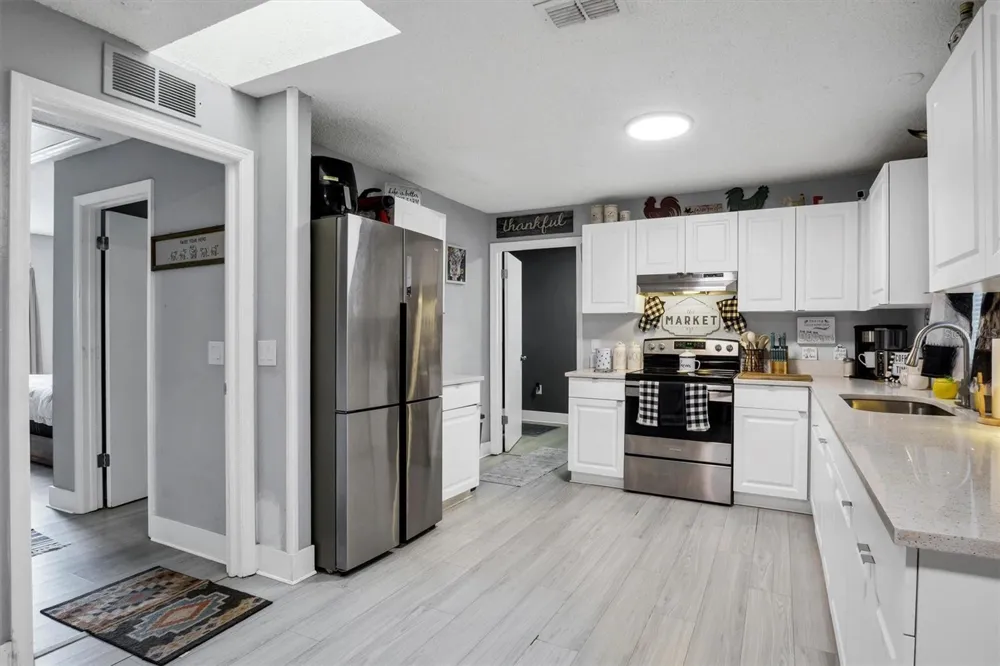 212 PIKE STREET Auburndale, FL 33823