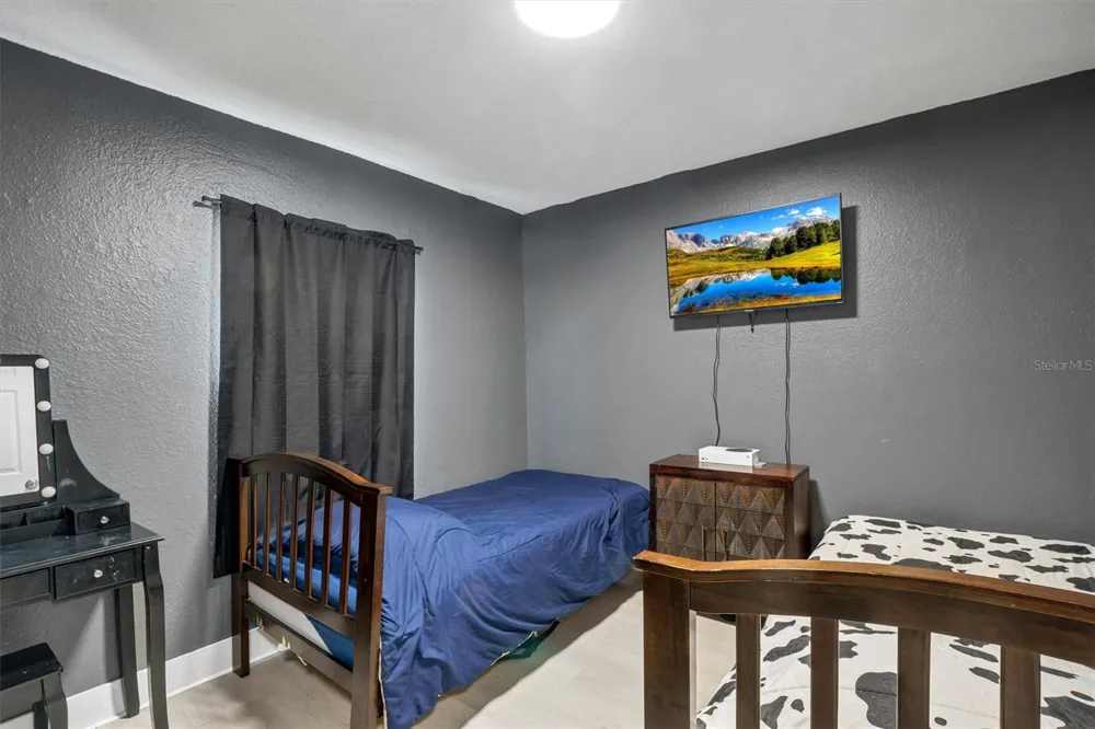 212 PIKE STREET Auburndale, FL 33823