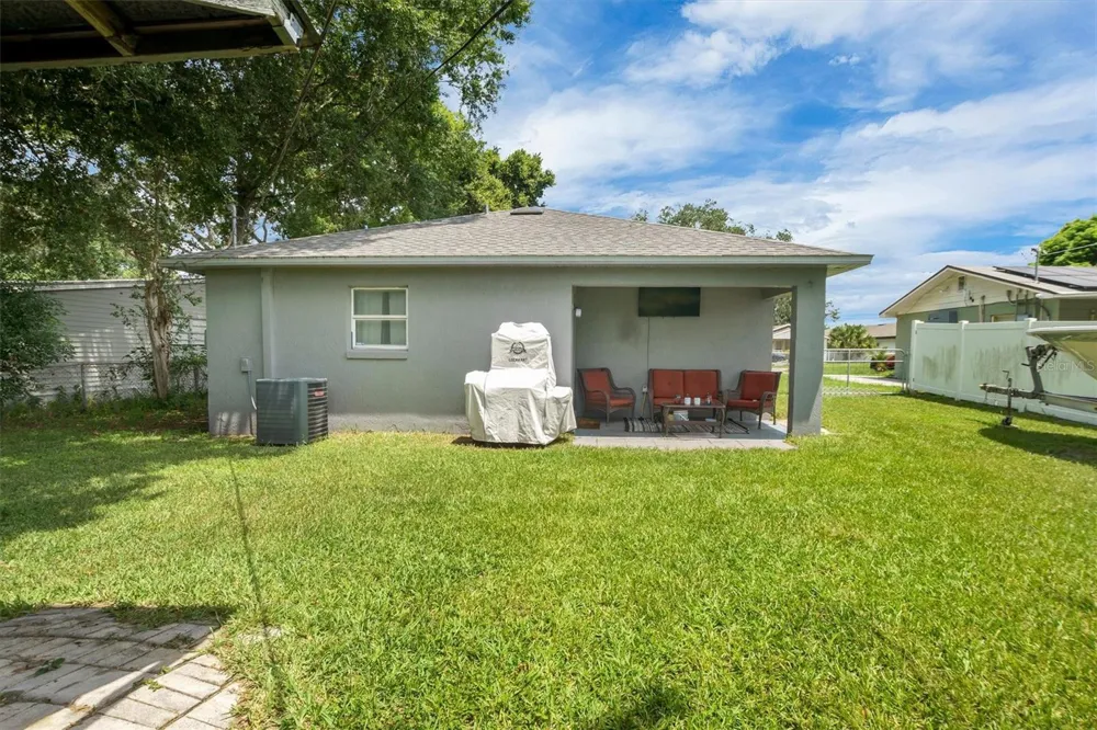 212 PIKE STREET Auburndale, FL 33823