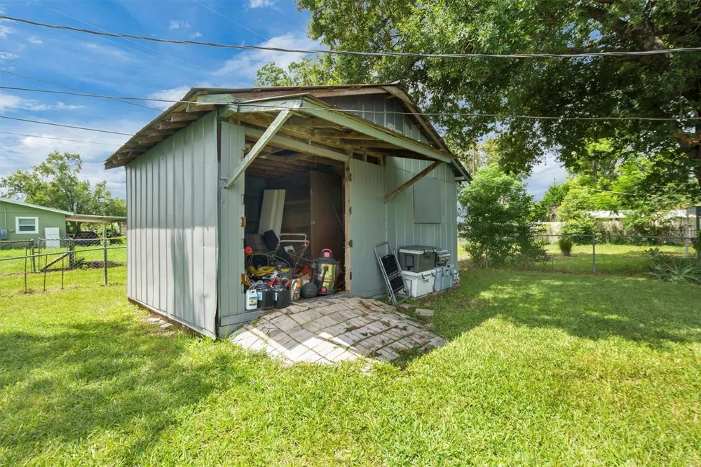 212 PIKE STREET Auburndale, FL 33823