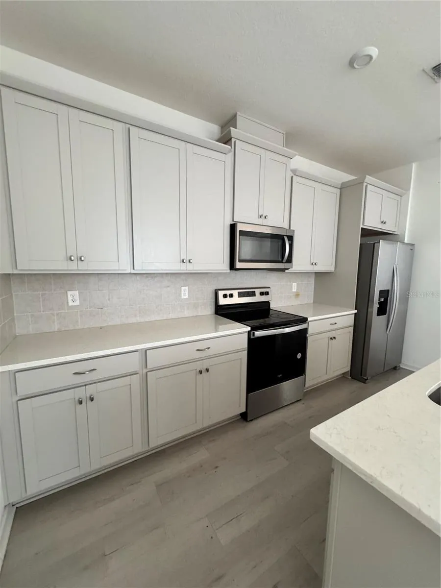 11420 SUNSAIL AVENUE Orlando, FL 32832