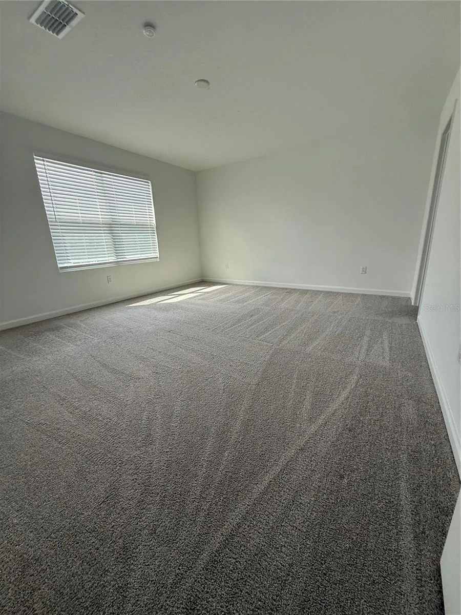 11420 SUNSAIL AVENUE Orlando, FL 32832