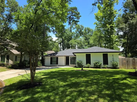 8 Brook Pebble Court