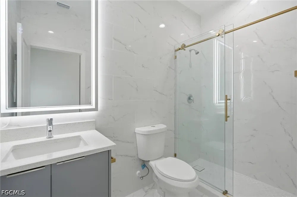 Alfa Court Labelle, FL 33935