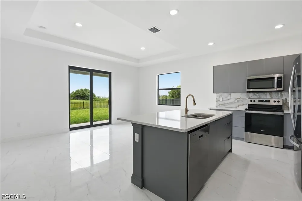 Alfa Court Labelle, FL 33935