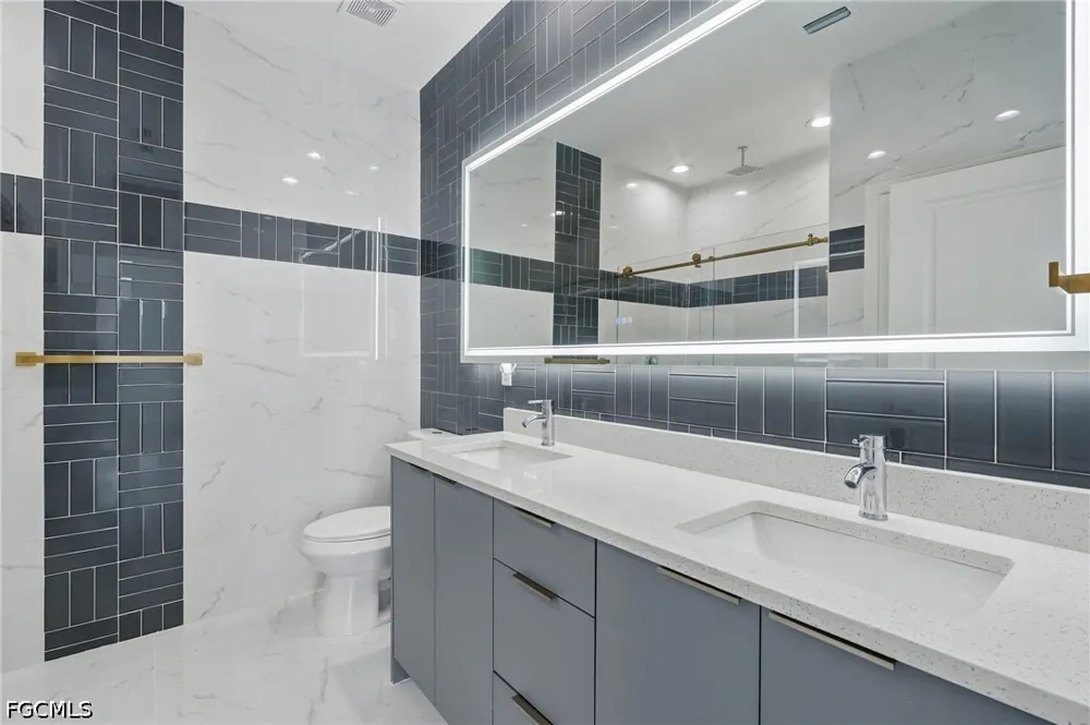 Alfa Court Labelle, FL 33935