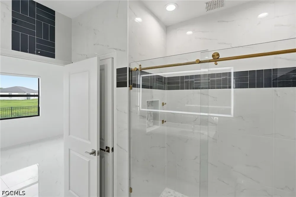 Alfa Court Labelle, FL 33935