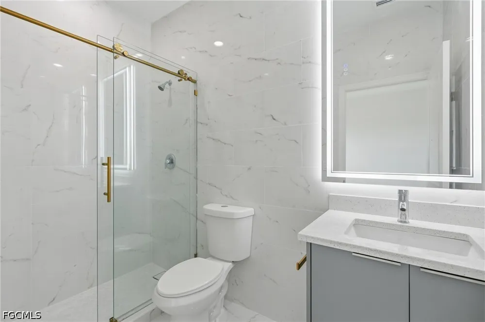 Alfa Court Labelle, FL 33935
