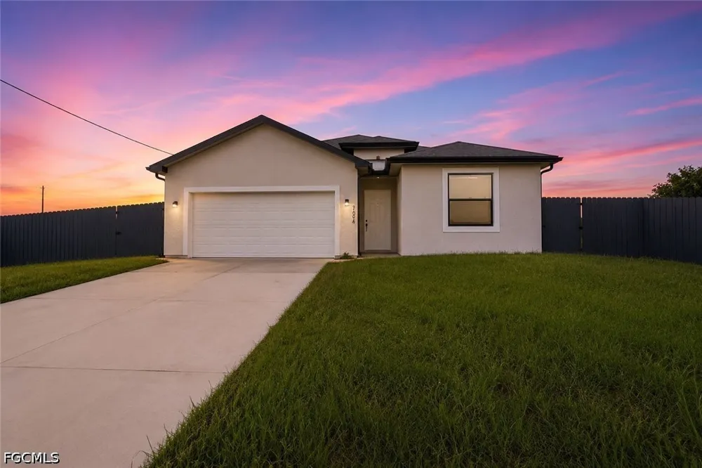 Alfa Court Labelle, FL 33935
