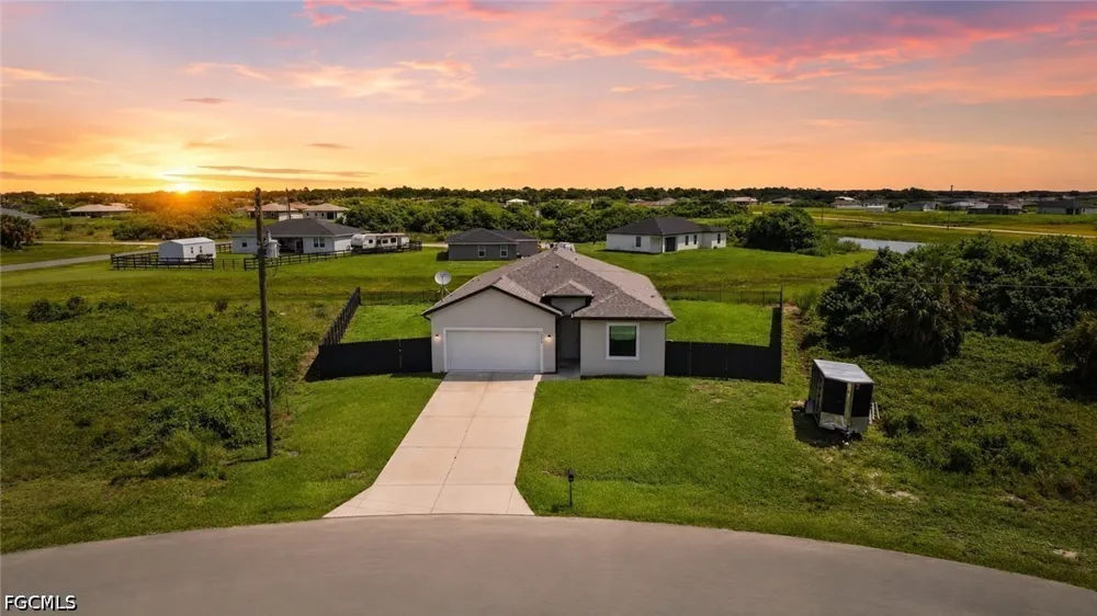 Alfa Court Labelle, FL 33935