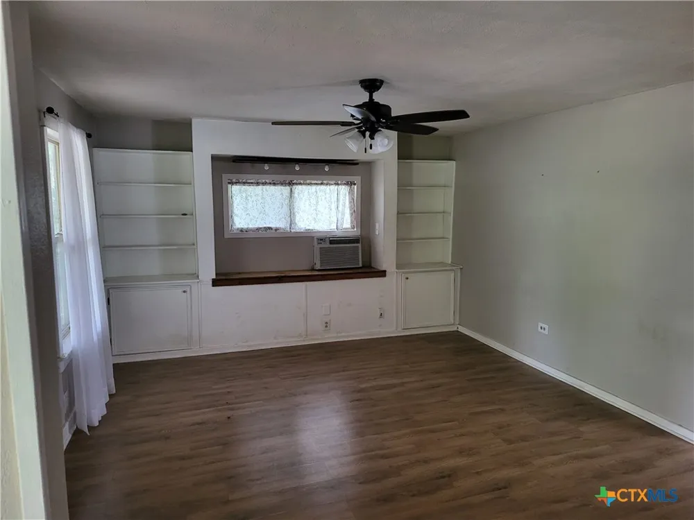 197 Mustang Street Prairie Lea, TX 78661