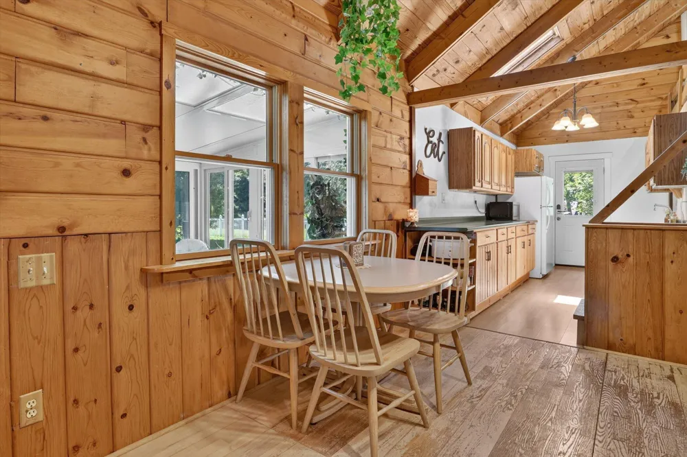 65181 County Road 342 Hartford, MI 49057