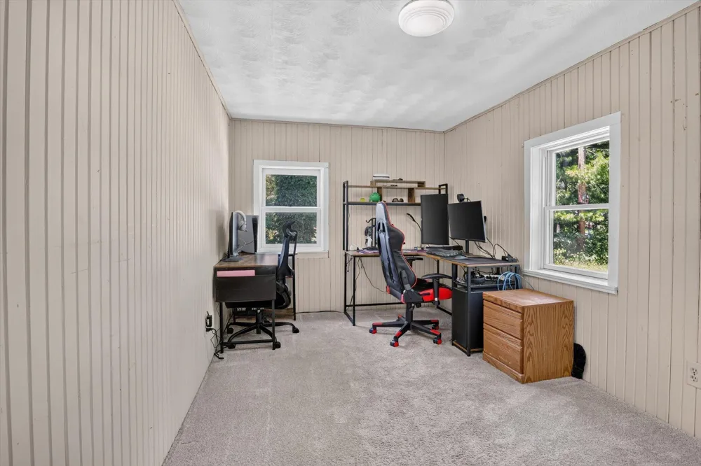 65181 County Road 342 Hartford, MI 49057