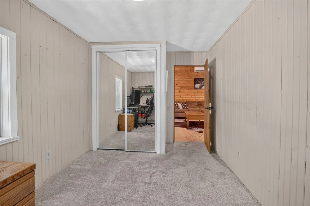 65181 County Road 342 Hartford, MI 49057