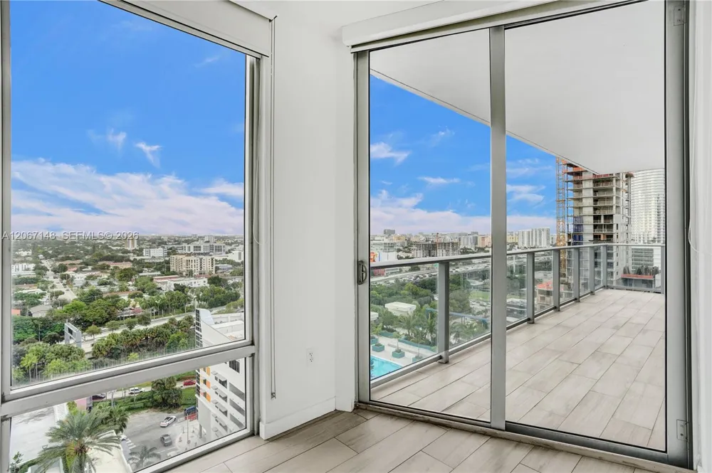 1010 SW 2nd Ave #1708 Miami, FL 33130