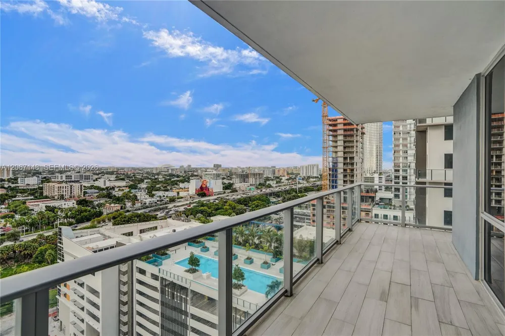 1010 SW 2nd Ave #1708 Miami, FL 33130