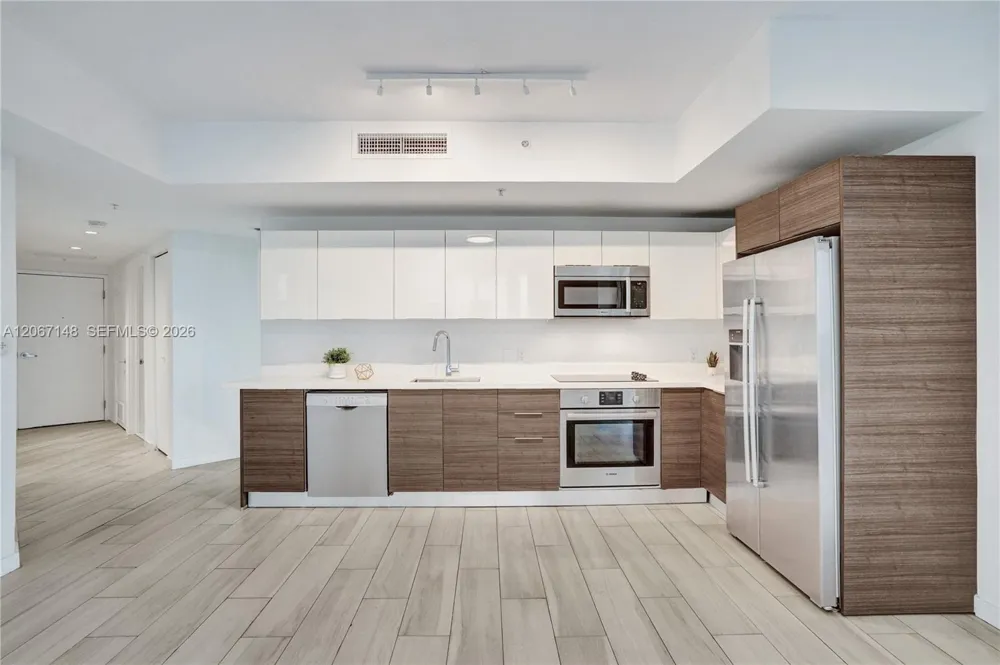 1010 SW 2nd Ave #1708 Miami, FL 33130