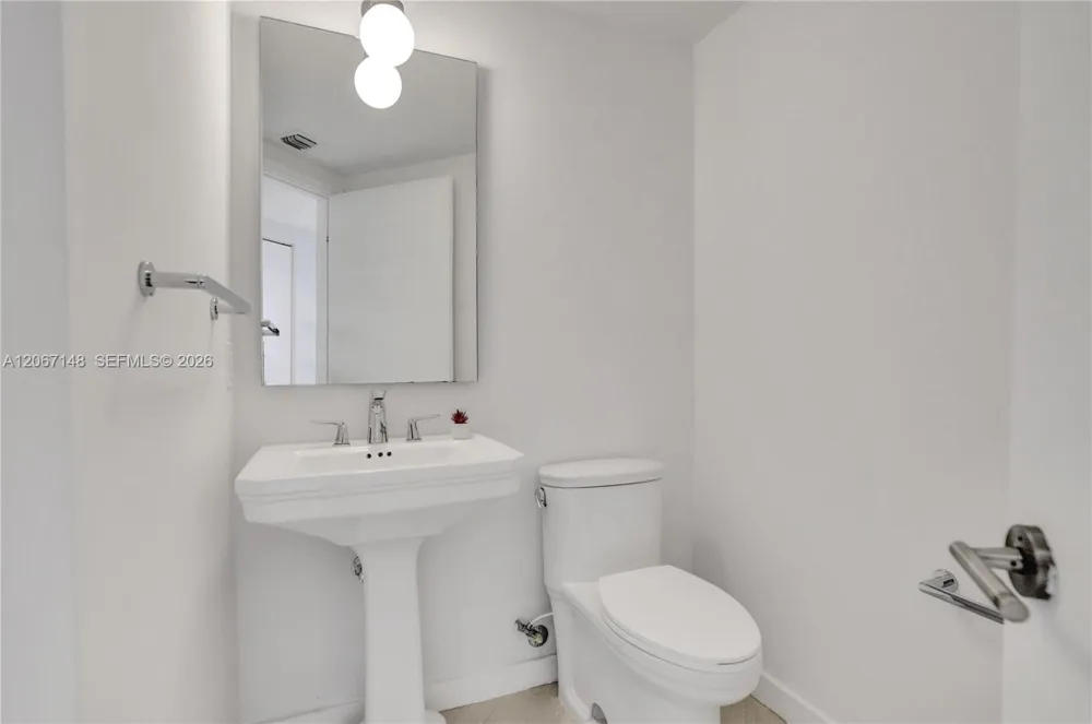 1010 SW 2nd Ave #1708 Miami, FL 33130