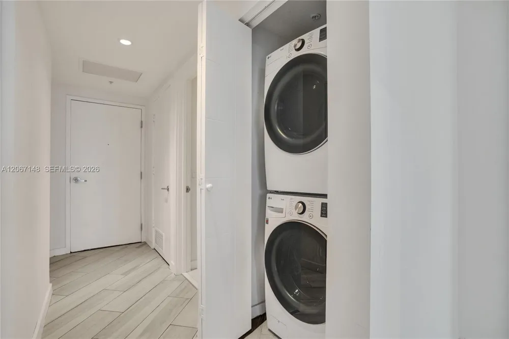 1010 SW 2nd Ave #1708 Miami, FL 33130