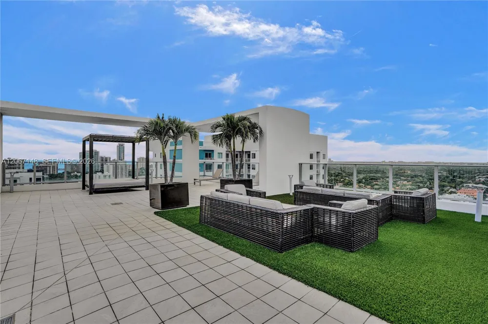 1010 SW 2nd Ave #1708 Miami, FL 33130