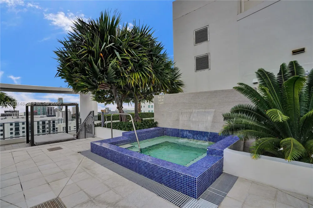1010 SW 2nd Ave #1708 Miami, FL 33130