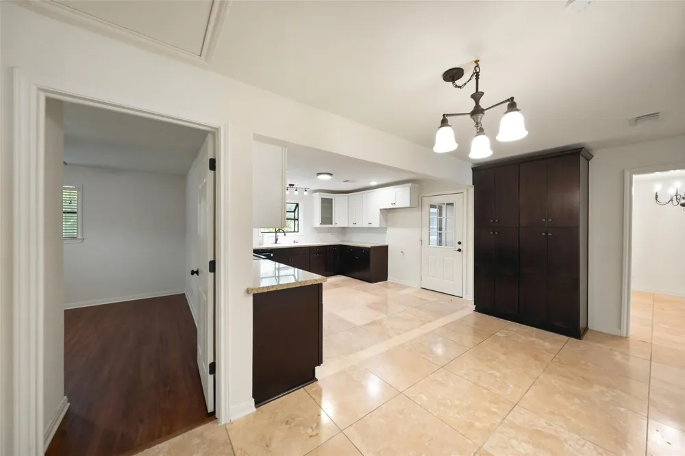 83 County Road 3189c Cleveland, TX 77327