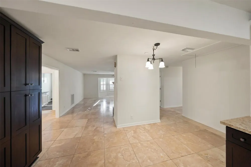 83 County Road 3189c Cleveland, TX 77327