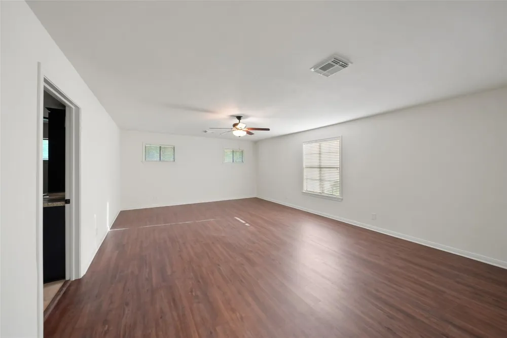 83 County Road 3189c Cleveland, TX 77327