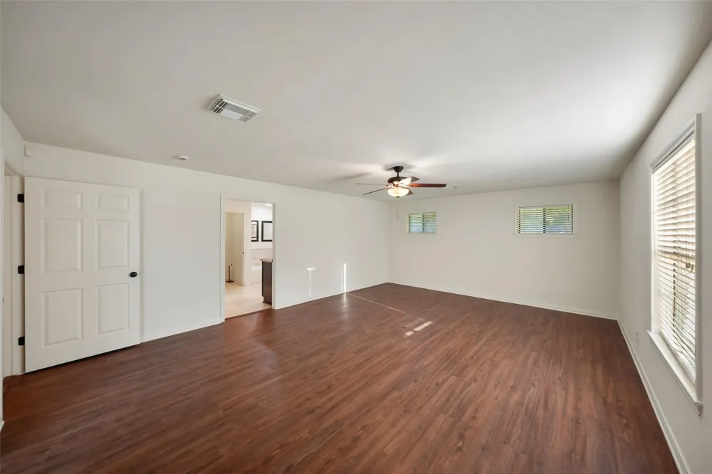 83 County Road 3189c Cleveland, TX 77327