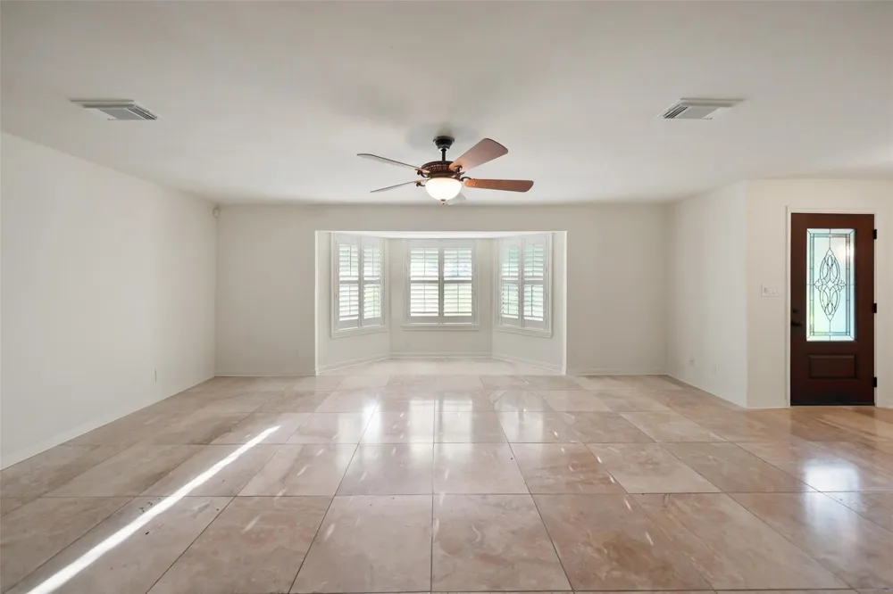 83 County Road 3189c Cleveland, TX 77327