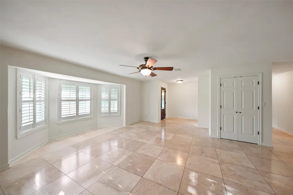 83 County Road 3189c Cleveland, TX 77327