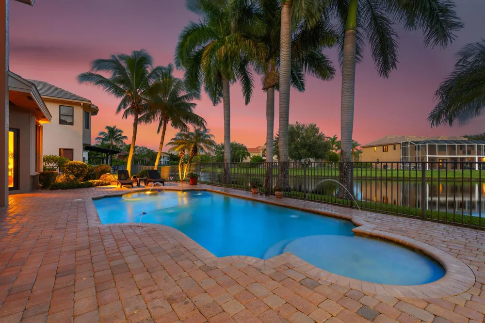 10538 VERSAILLES BOULEVARD Wellington, FL 33449