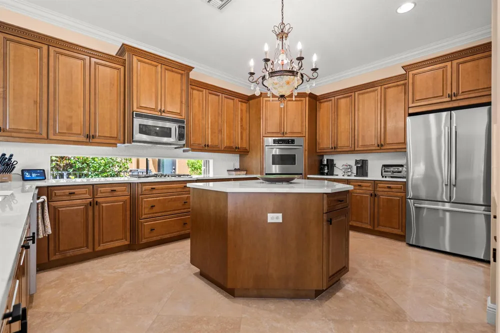 10538 VERSAILLES BOULEVARD Wellington, FL 33449