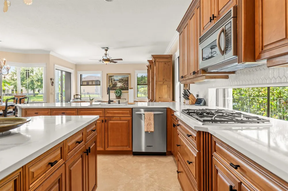 10538 VERSAILLES BOULEVARD Wellington, FL 33449