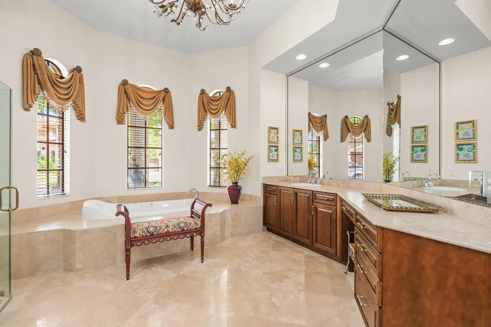 10538 VERSAILLES BOULEVARD Wellington, FL 33449