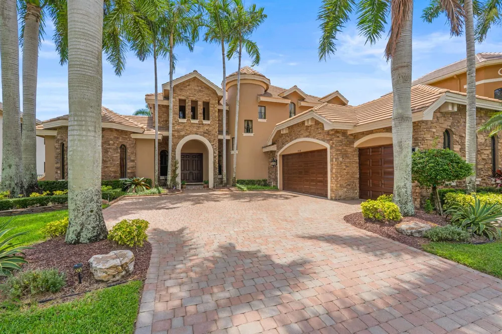 10538 VERSAILLES BOULEVARD Wellington, FL 33449