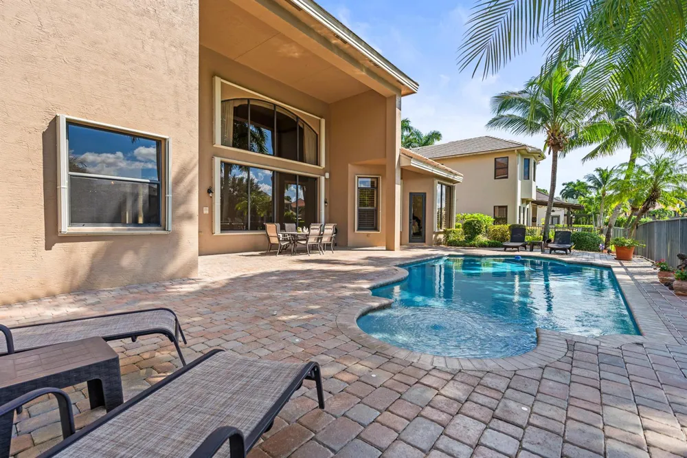 10538 VERSAILLES BOULEVARD Wellington, FL 33449