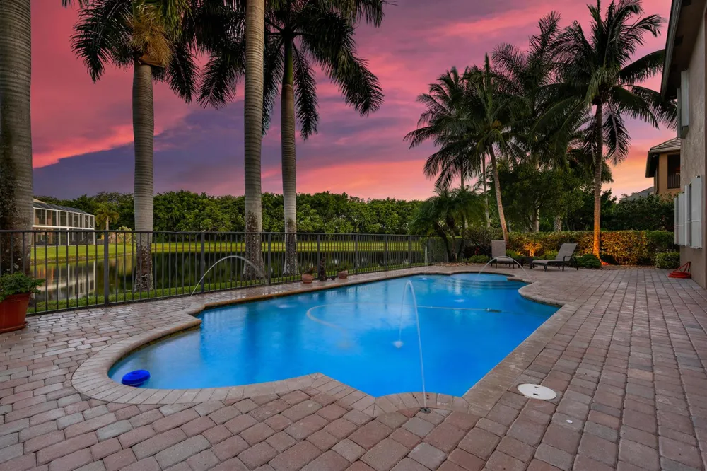10538 VERSAILLES BOULEVARD Wellington, FL 33449