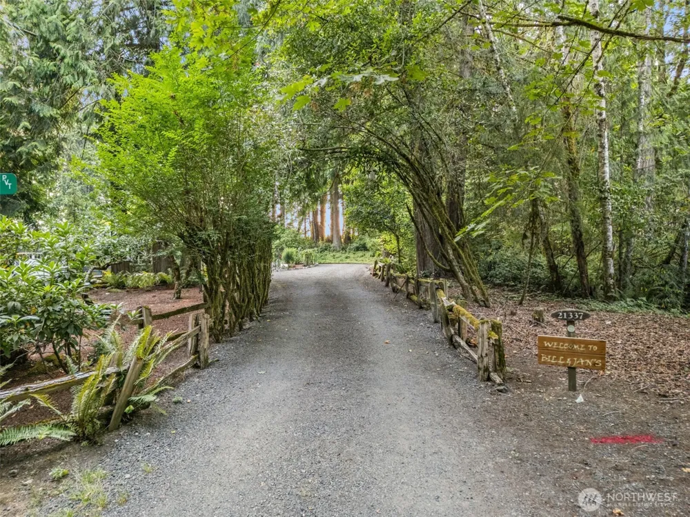 21337 Eagle Sky Place Poulsbo, WA 98370