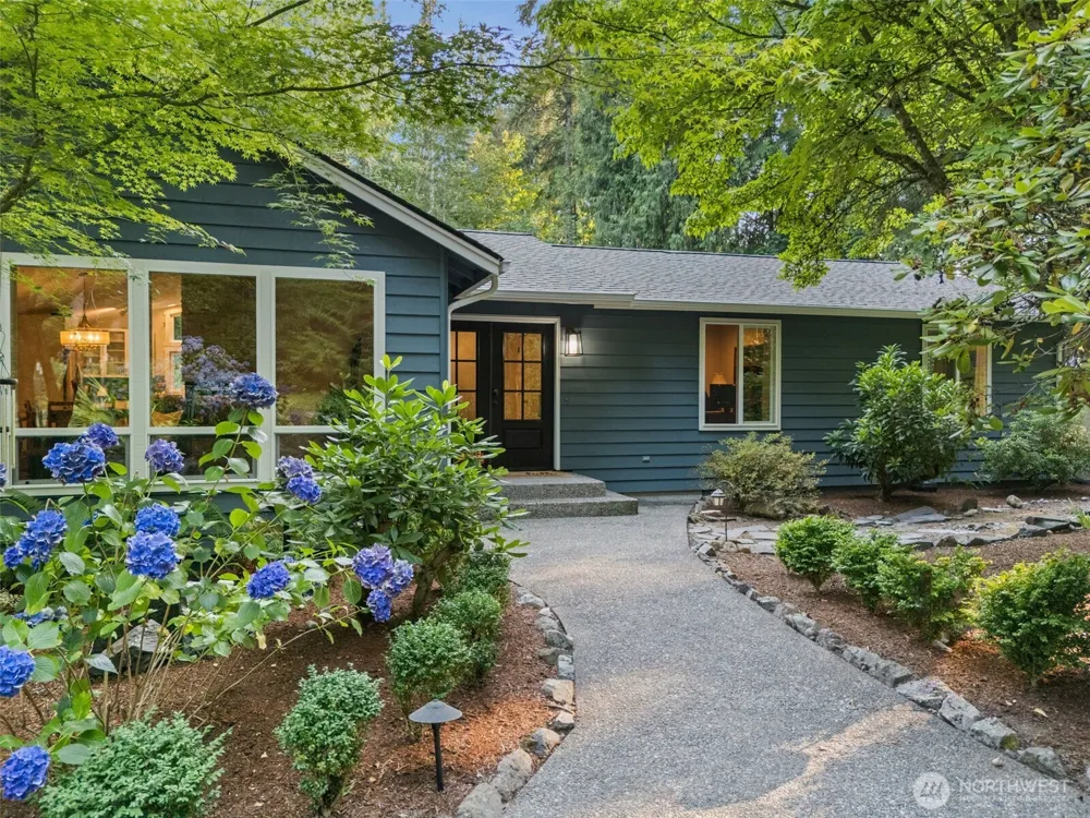 21337 Eagle Sky Place Poulsbo, WA 98370