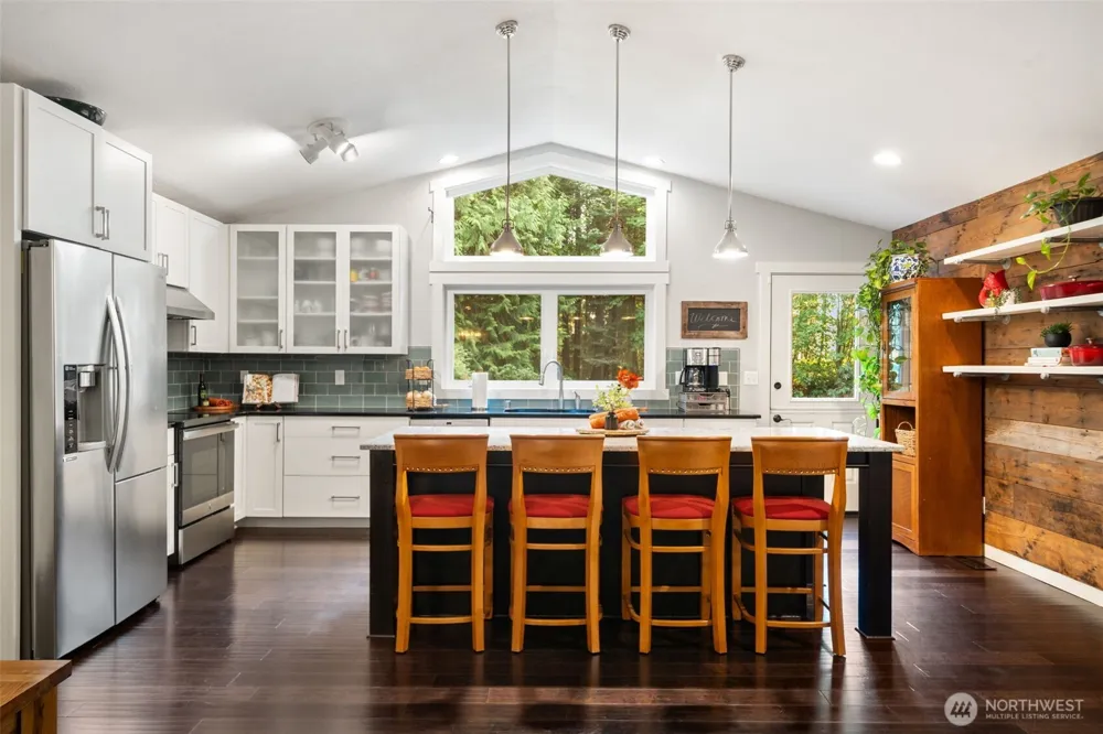 21337 Eagle Sky Place Poulsbo, WA 98370