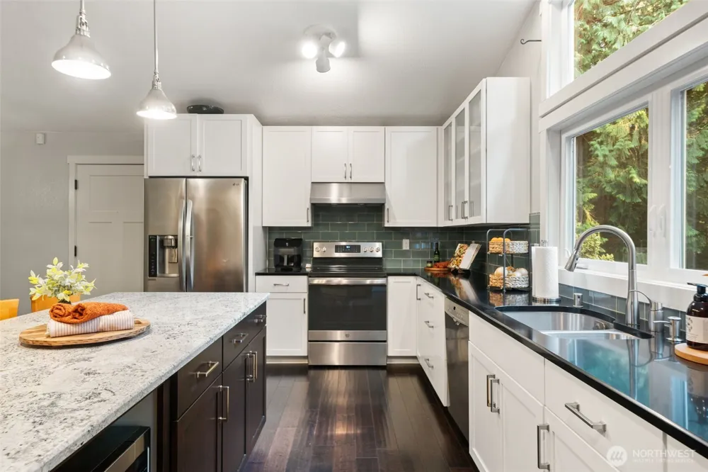 21337 Eagle Sky Place Poulsbo, WA 98370