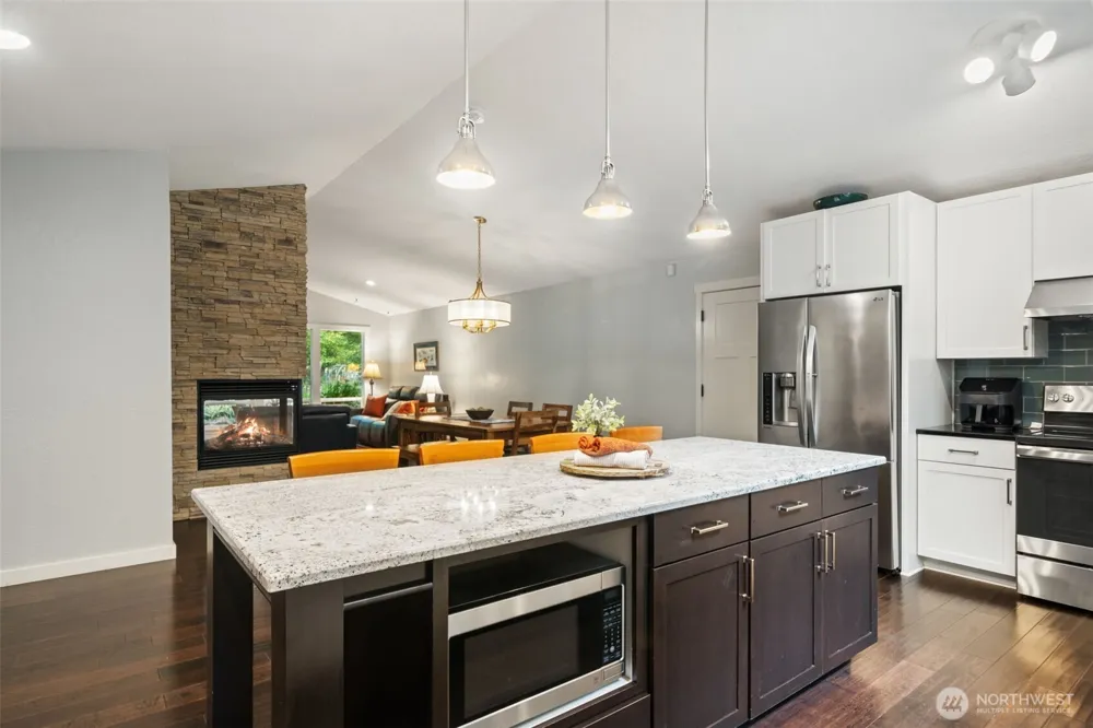 21337 Eagle Sky Place Poulsbo, WA 98370