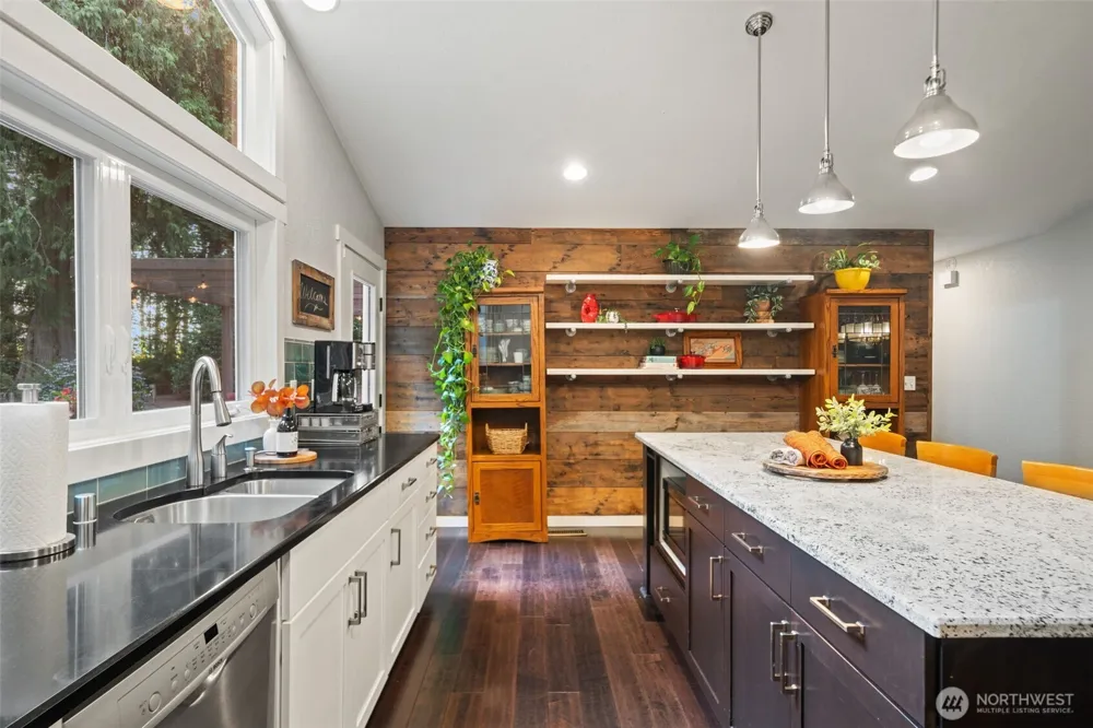 21337 Eagle Sky Place Poulsbo, WA 98370