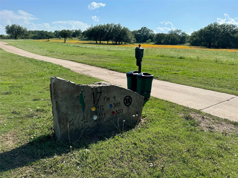 825 Sextant Circle Brownwood, TX 76801